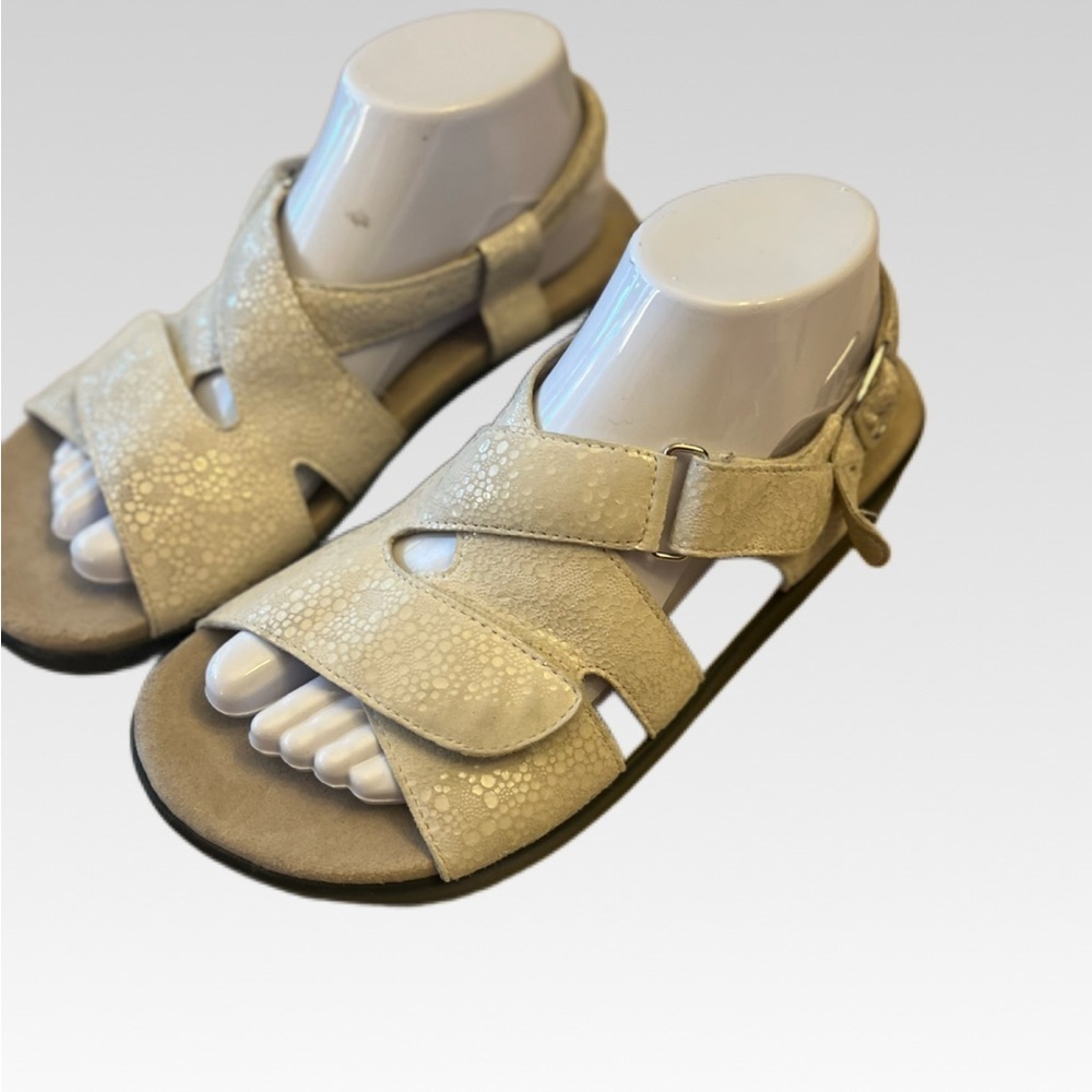 SAS Cream Sandals for Women size 8.5 W